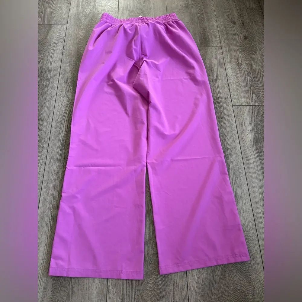 Puma  ESS Ripstop straight Track Pants - Picture 2 of 5